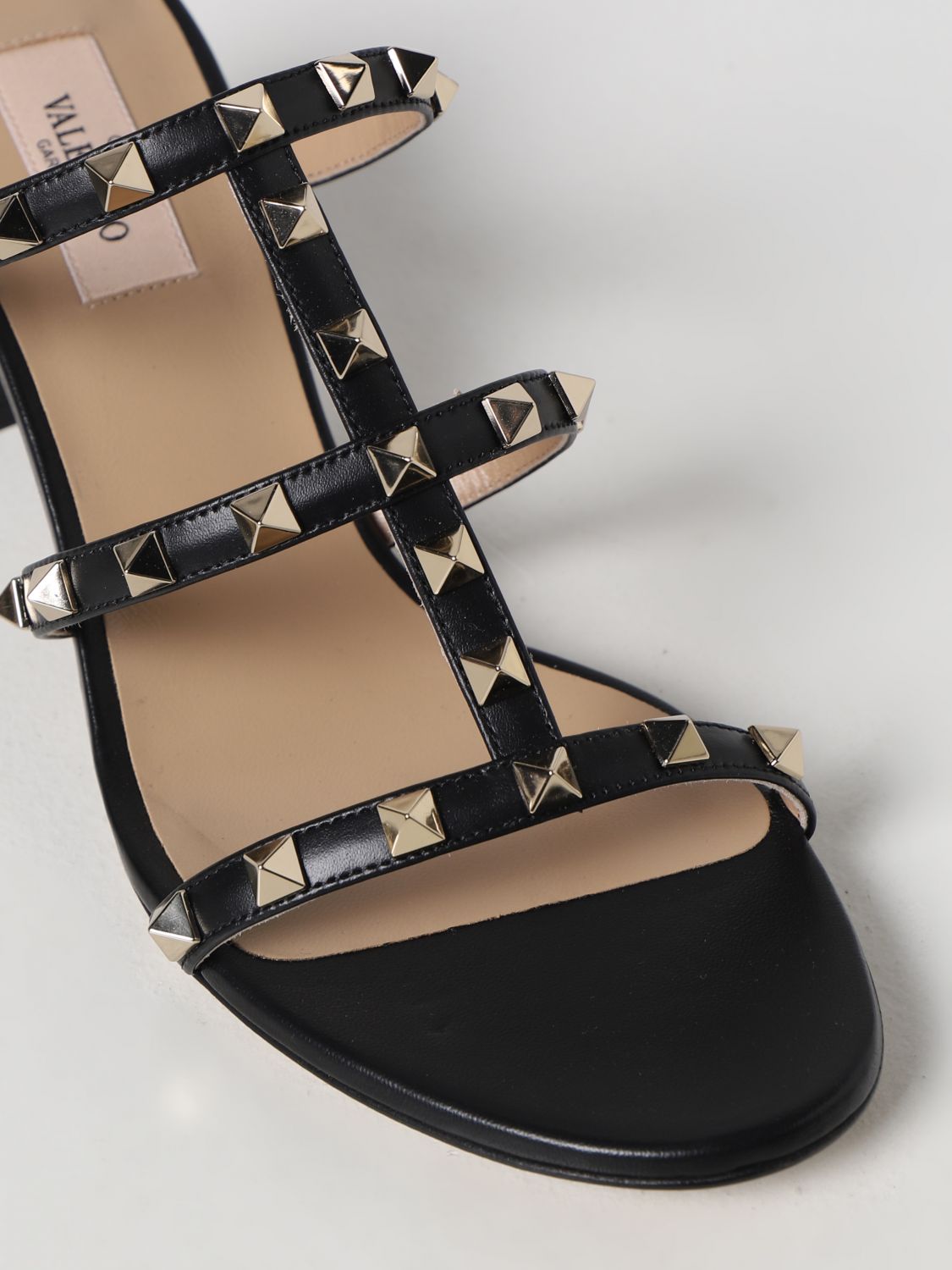bosonozhki-valentino-rockstud-chernye2_f10322030