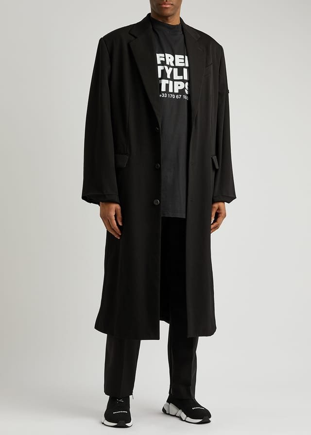 futbolka-balenciaga-free-styling-tips-chernaya3_m10337170