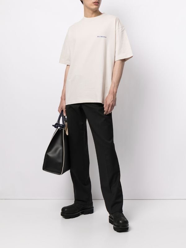 futbolka-balenciaga-medium-fit-kremovaya2_f10337180
