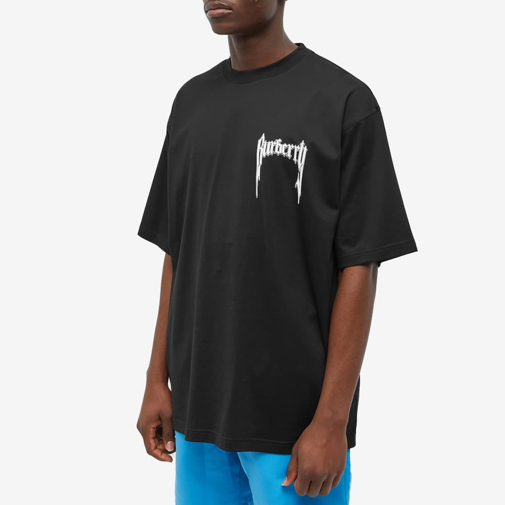 futbolka-burberry-sici-artwork-logo-tee-chernaya4_m10350500