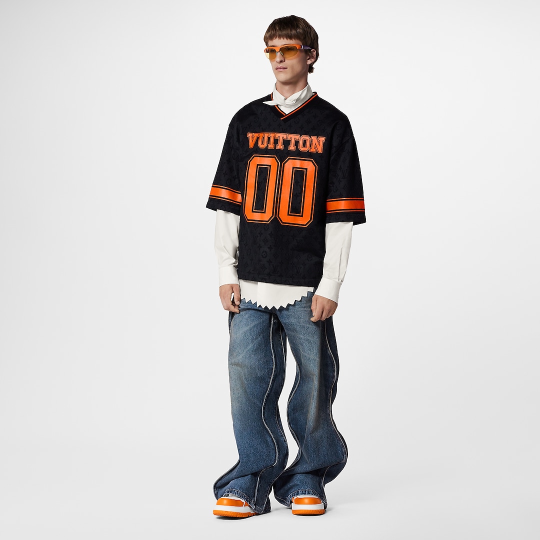 futbolka-louis-vuitton-monogram-sporty-chernaya2_f10321370