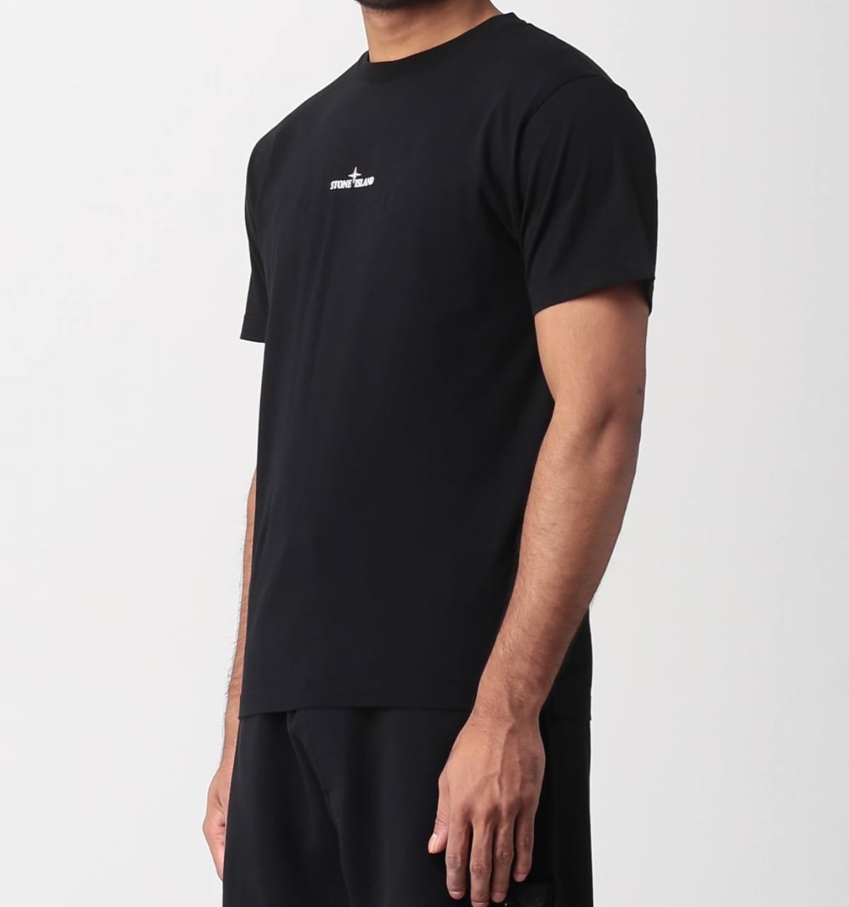 futbolka-stone-island-institutional-one-chernaya3_m10357170