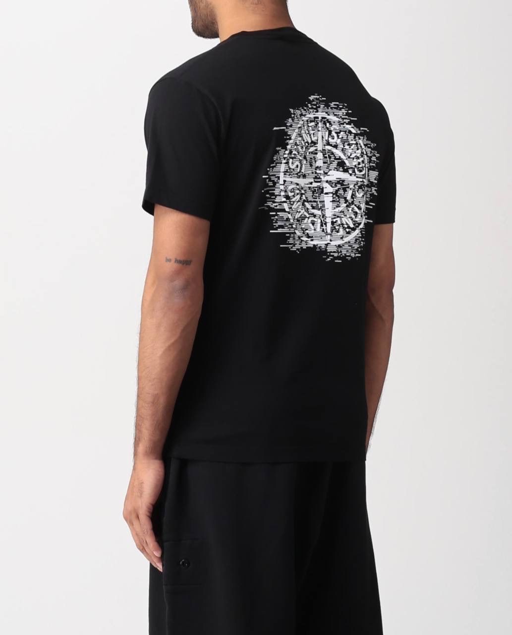 futbolka-stone-island-institutional-one-chernaya4_m10357170