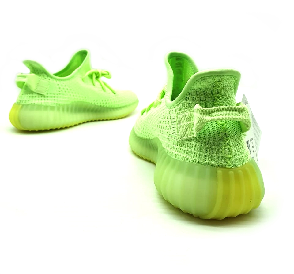 krossovki-adidas-yeezy-adidas-x-yeezy-boost-350-v2-core-black-red1_m1032520