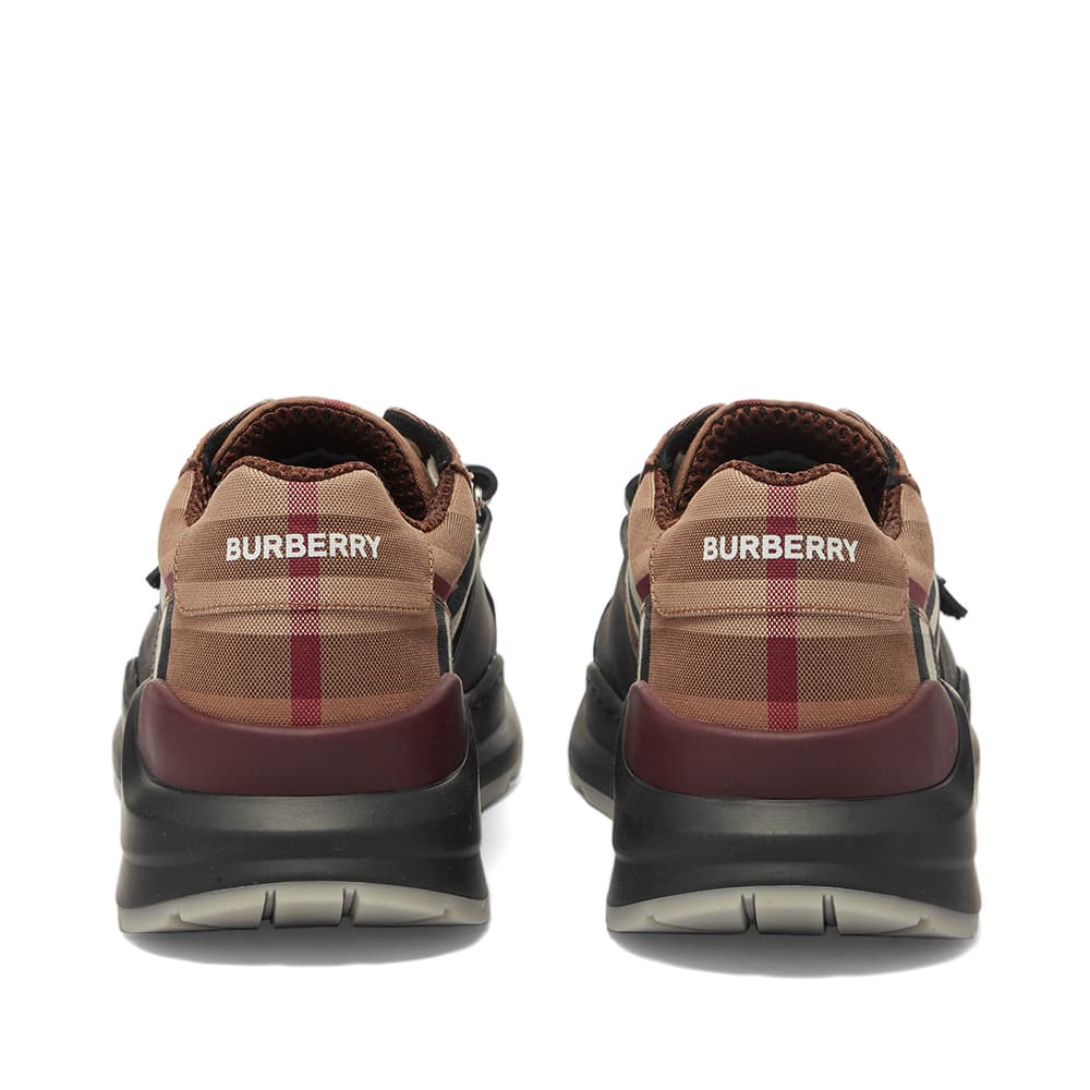 krossovki-burberry-ramsey-sneaker-bezhevye2_m10350070