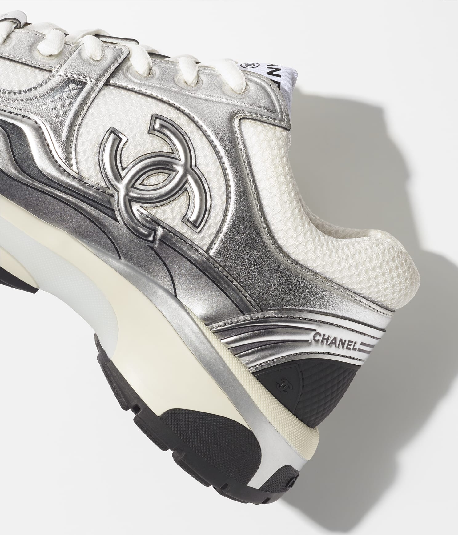 krossovki-chanel-article-style-serebryanye3_f10334060