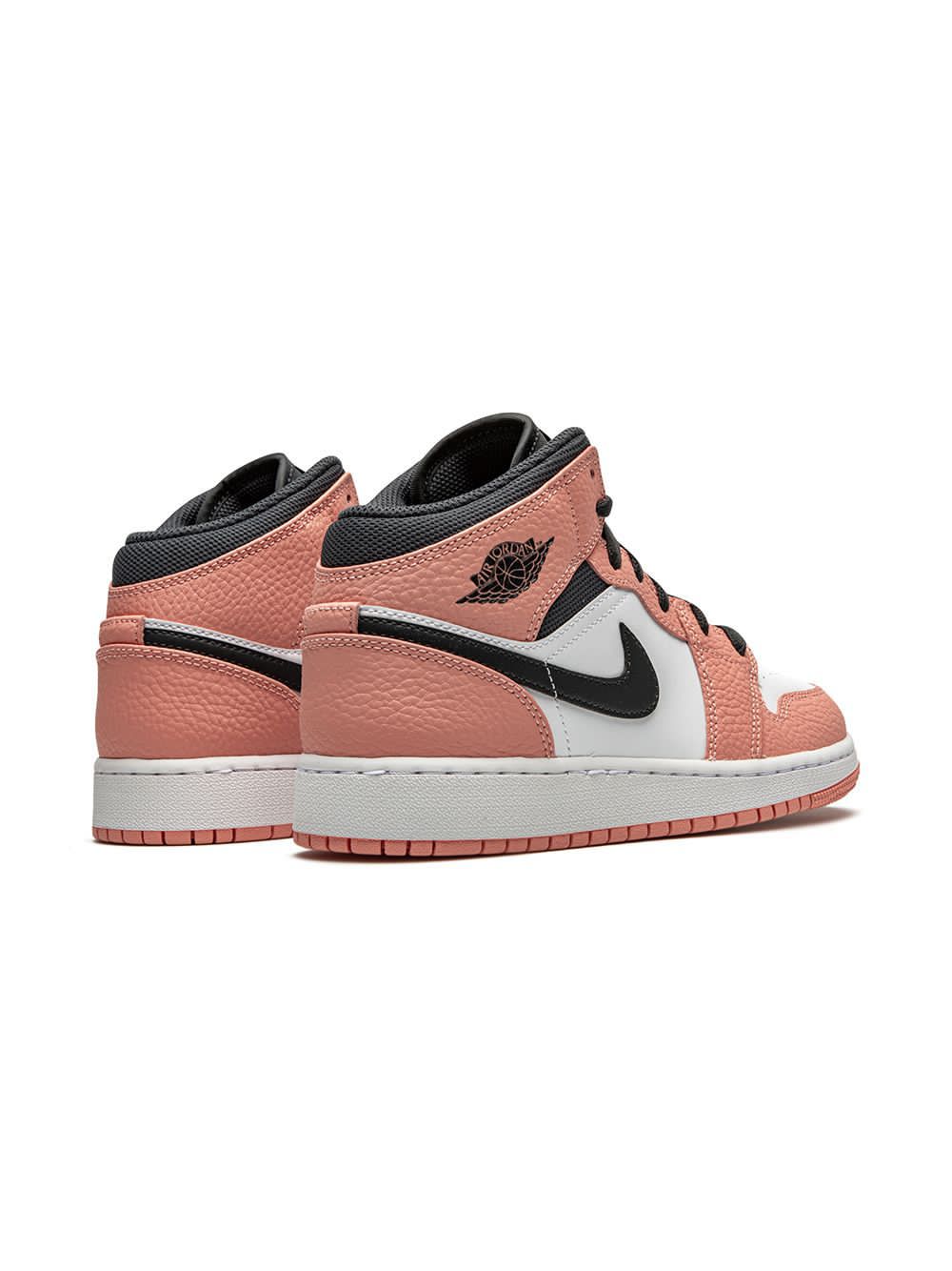 krossovki-nike-air-jordan-1-mid-rozovye2_f10134800