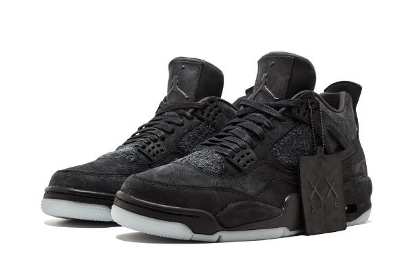 krossovki-nike-air-jordan-4-retro-kaws-chernye_m10291470