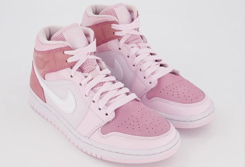 krossovki-nike-jordan-1-retro-mid-digital-pink-rozovye3_f10195820