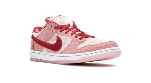 krossovki-nike-sb-dunk-low-pro-rozovye_f10320260