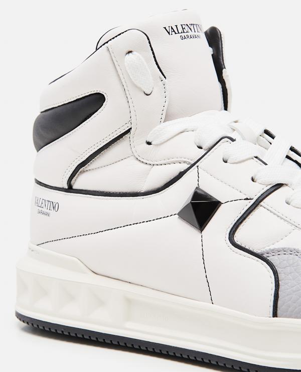 krossovki-valentino-one-stud-belye4_f10133260