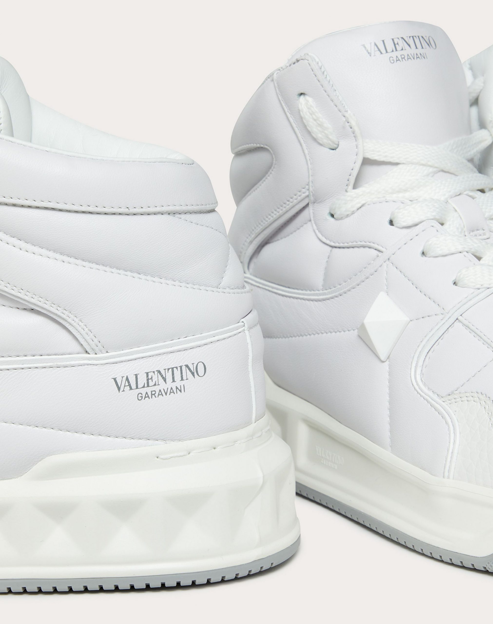 krossovki-valentino-one-stud-belye4_f10142590-scaled