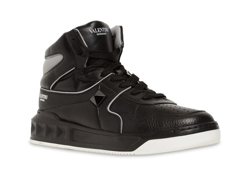 krossovki-valentino-one-stud-chernye_f10184700