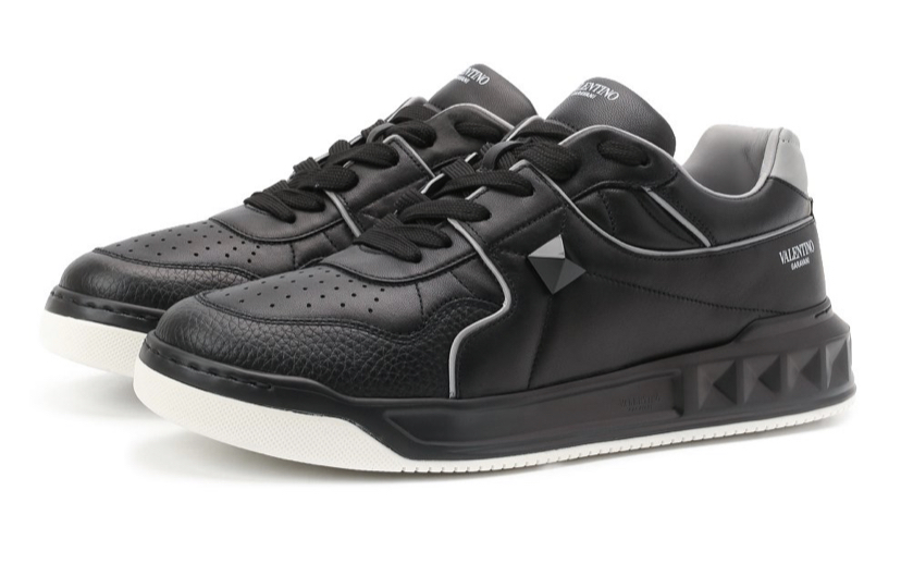 krossovki-valentino-one-stud-chernye_f10224490