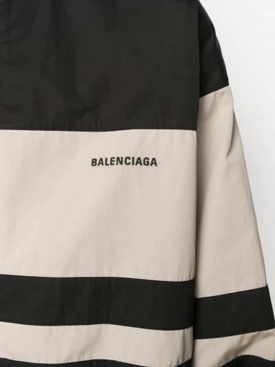 kurtka-balenciaga-bezhevaya2_m10315120