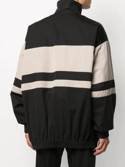 kurtka-balenciaga-bezhevaya3_m10315120
