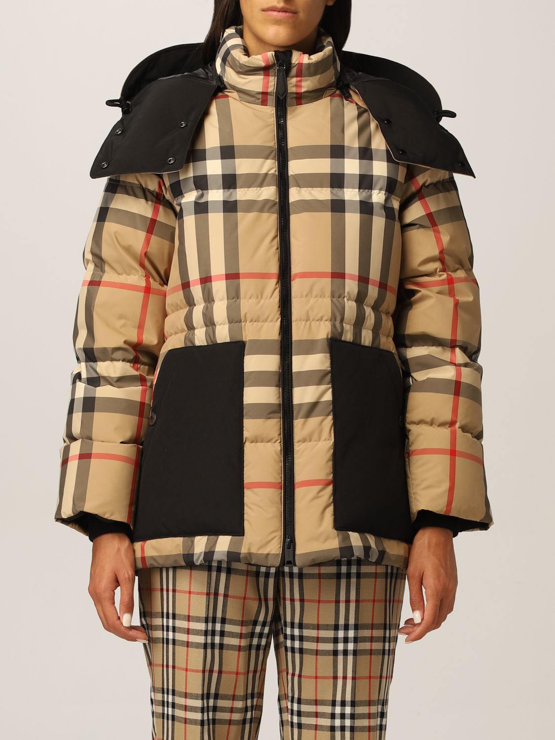 kurtka-burberry-ul-bezhevaya1_f10277620