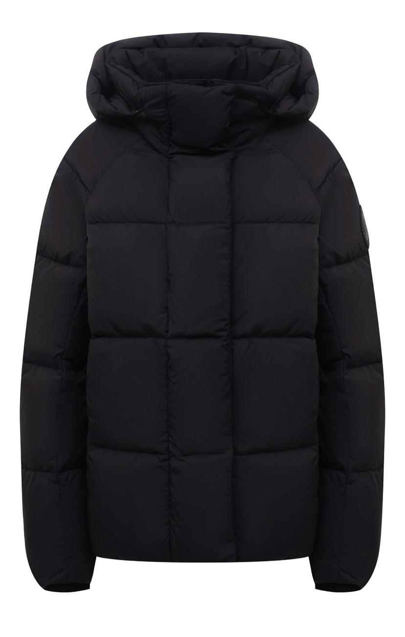 kurtka-canada-goose-chernaya_f10282050