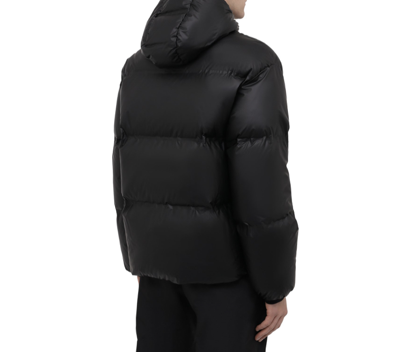 kurtka-prada-chernaya3_m10261880