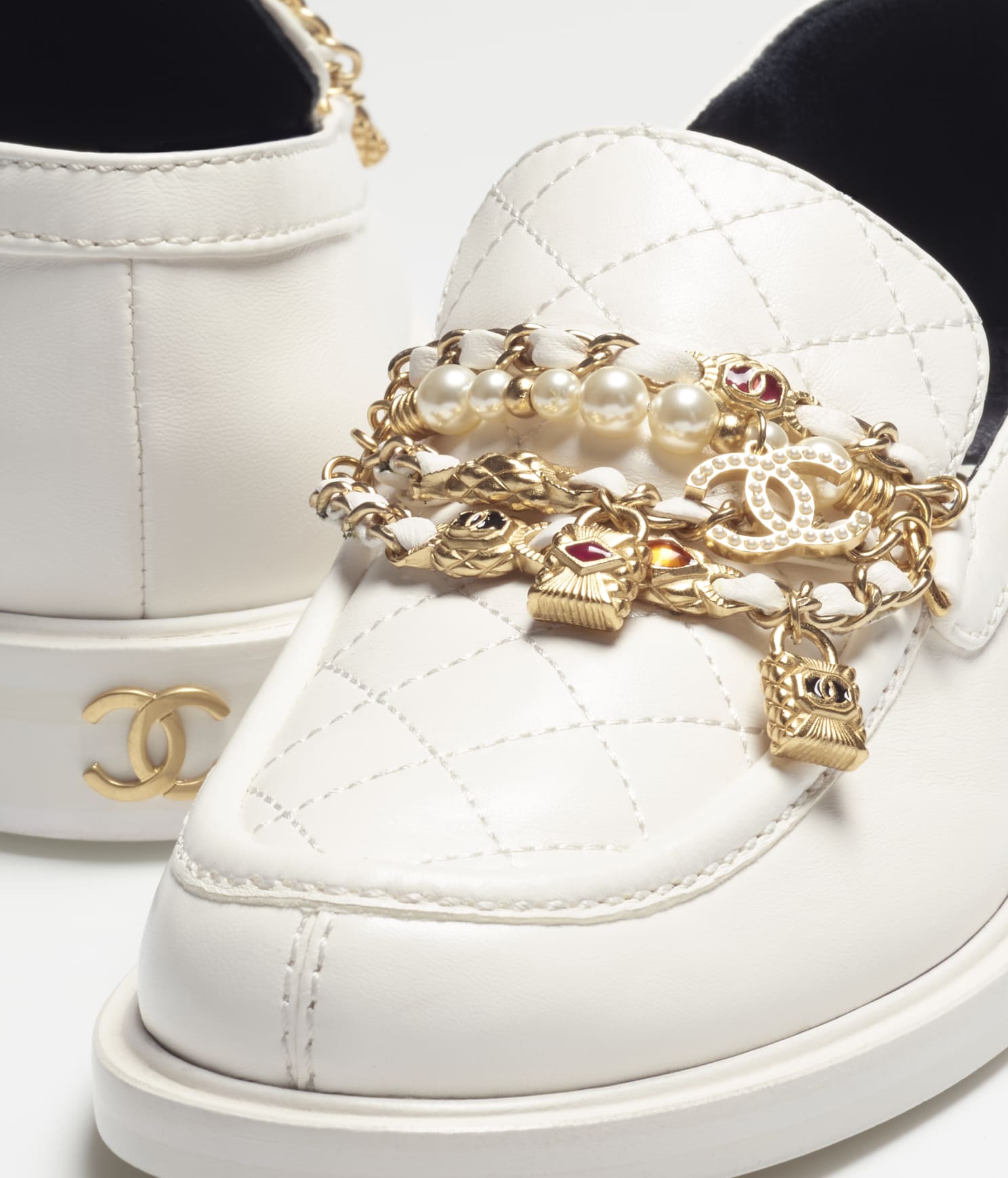 lofery-chanel-belye3_f10230990