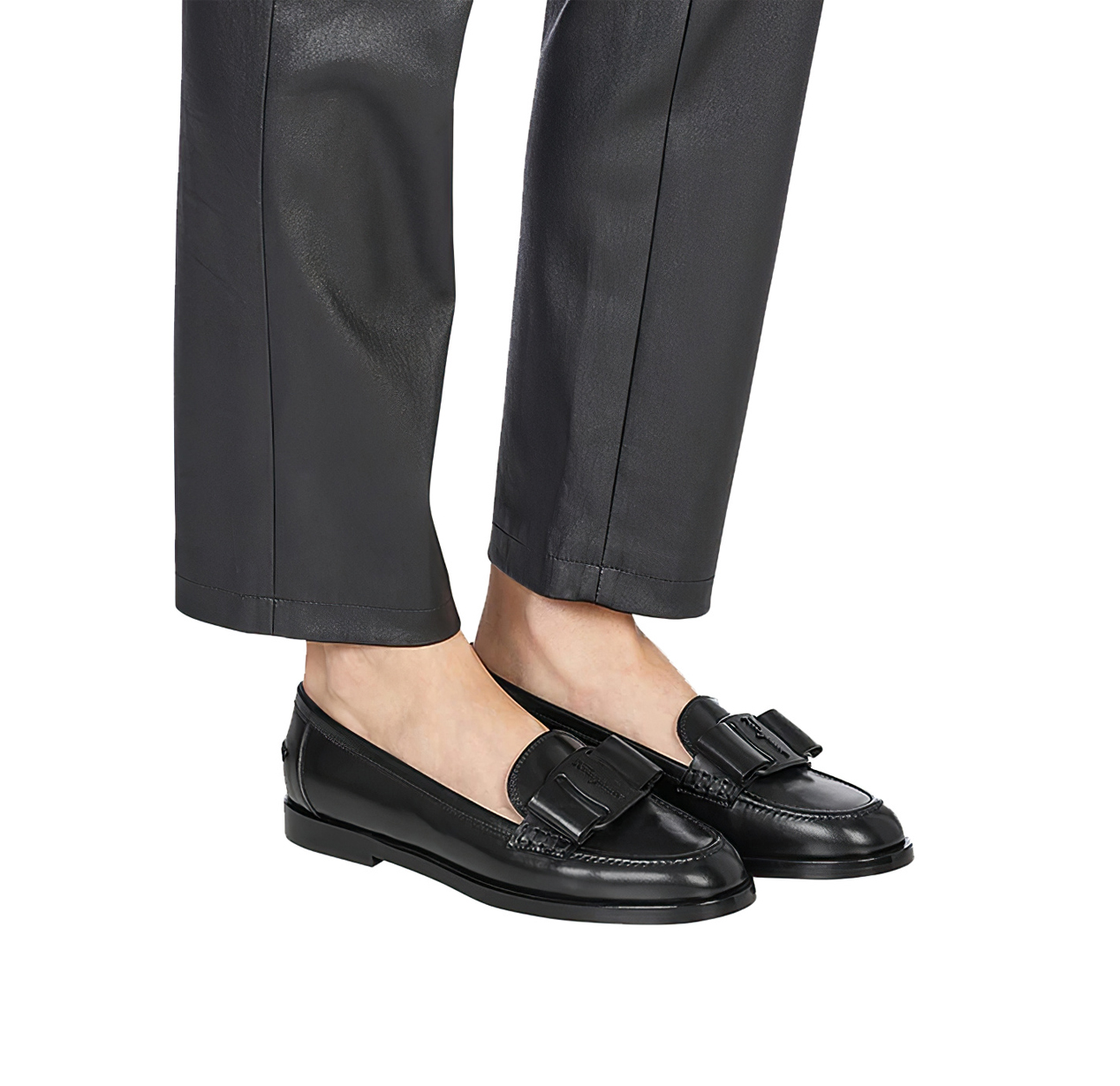 lofery-salvatore-ferragamo-vivaldo-chernye2_f10352790
