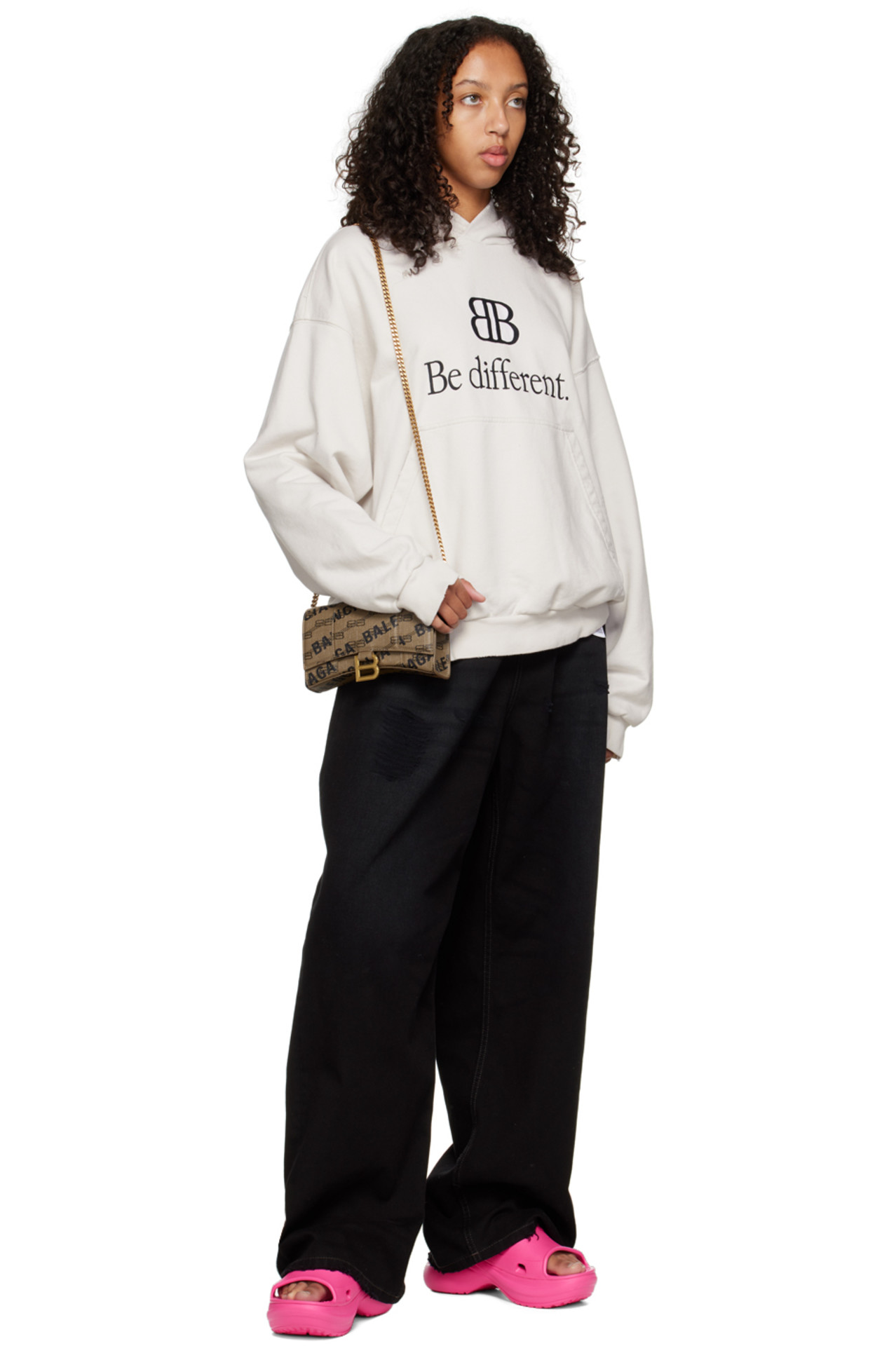 shlepanczy-balenciaga-x-crocs-crocs-edition-rozovye3_f10342460