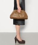 sumka-bottega-veneta-pouch1_n1039320