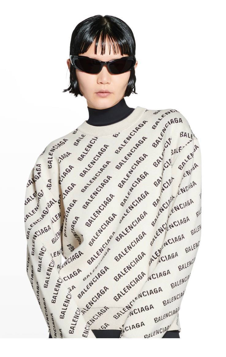 svitshot-balenciaga-ul-belye4_f10308200