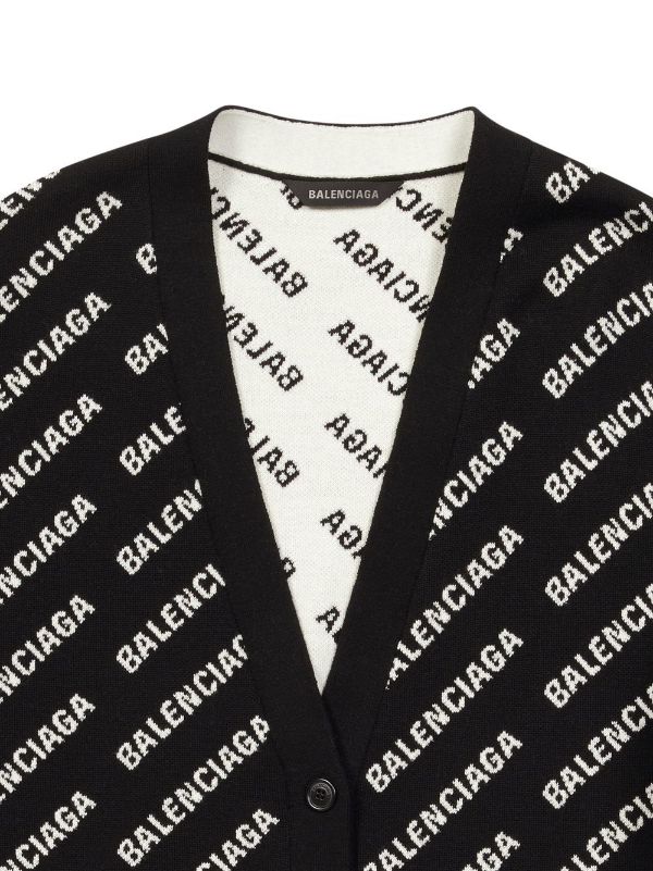 svitshot-balenciaga-v-chernye1_f10307020