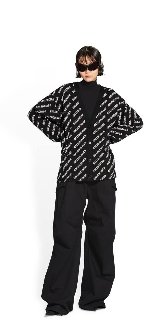 svitshot-balenciaga-v-chernye3_f10307020