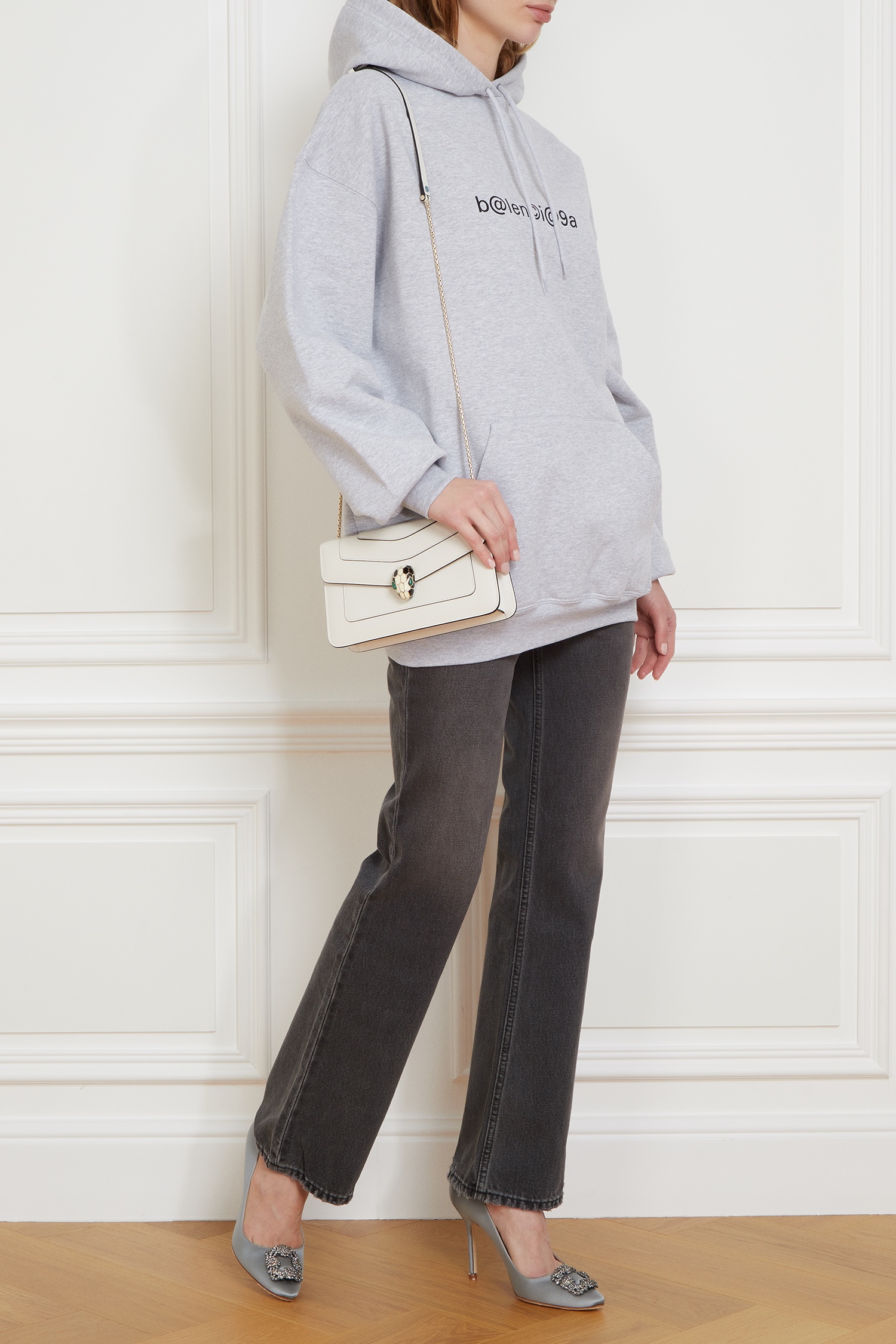 tufli-manolo-blahnik-hangisi-satin-105-serebryanye2_f1069870