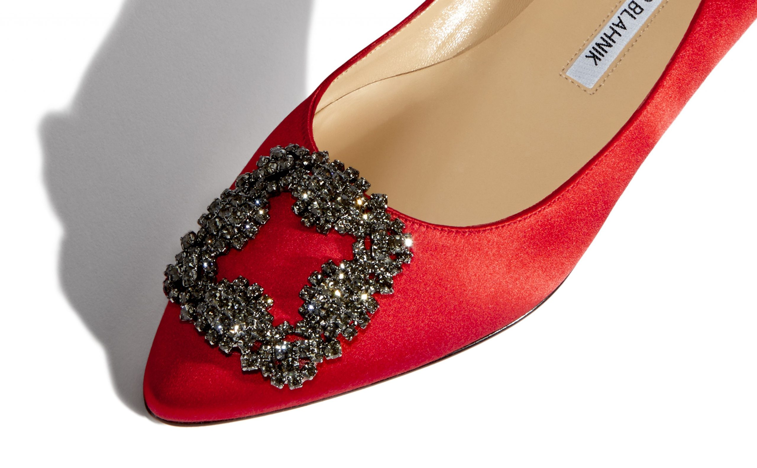 tufli-manolo-blahnik-hangisi1_f1041000-scaled
