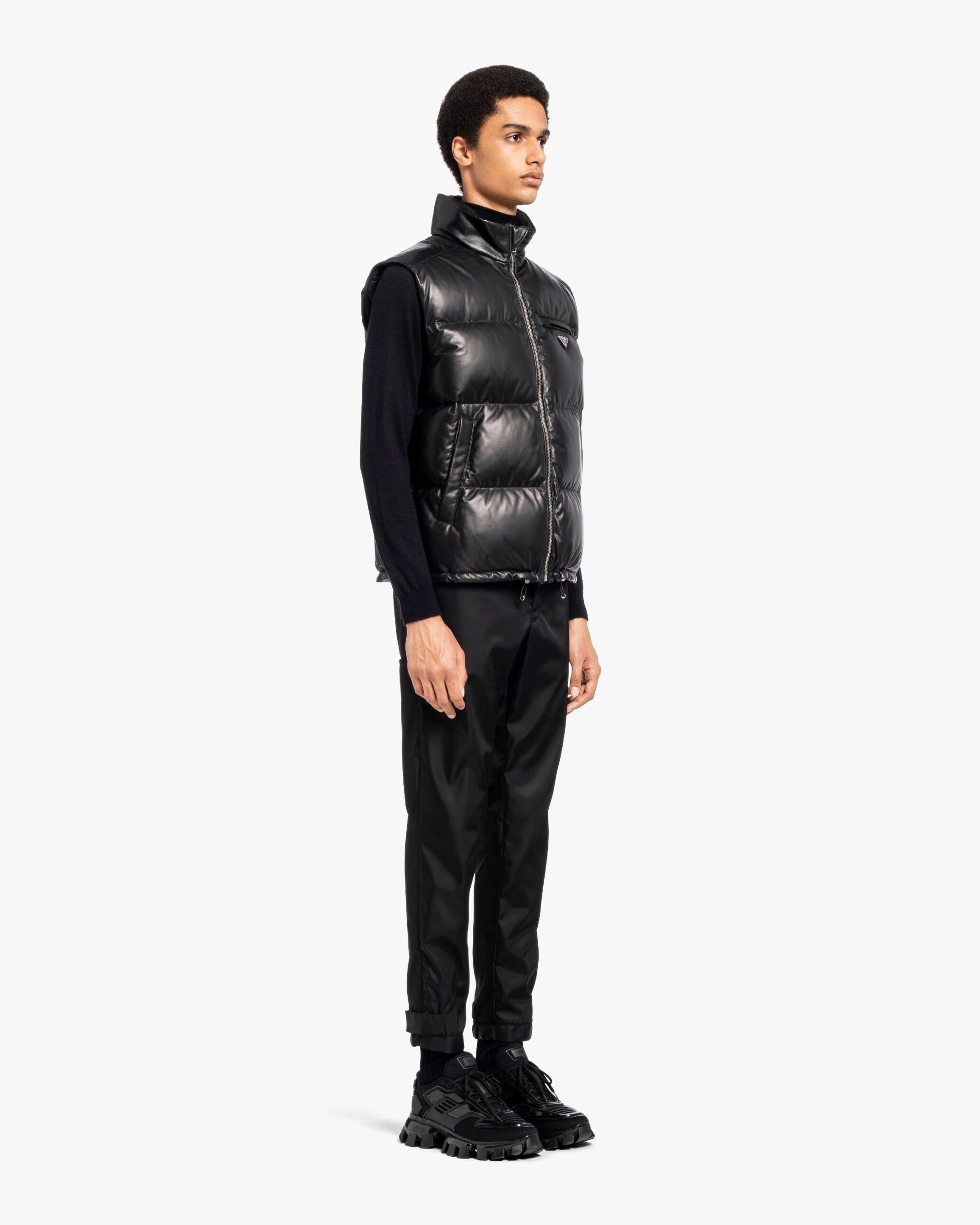 zhilet-prada-chernyj2_m10175930