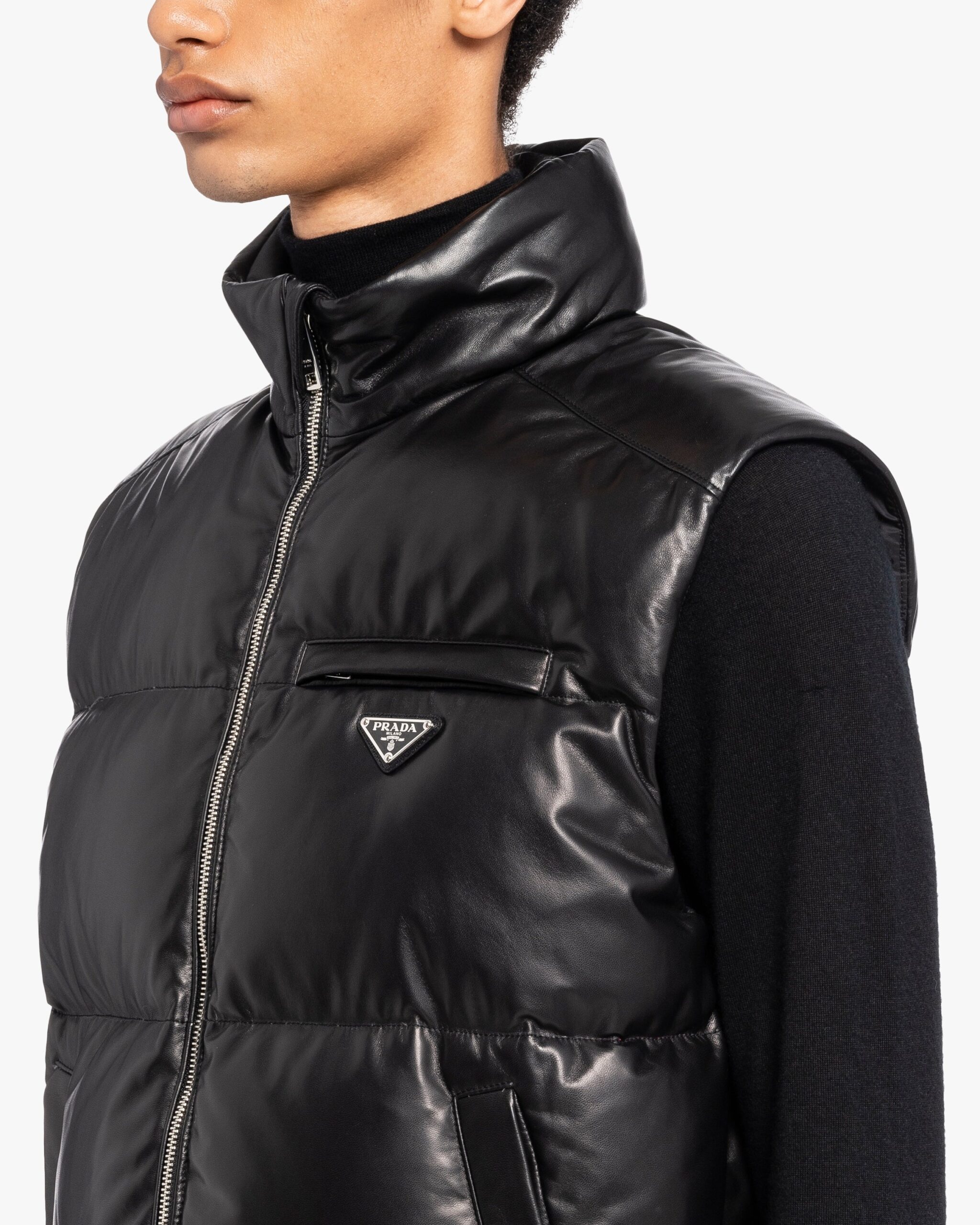 zhilet-prada-chernyj4_m10175930