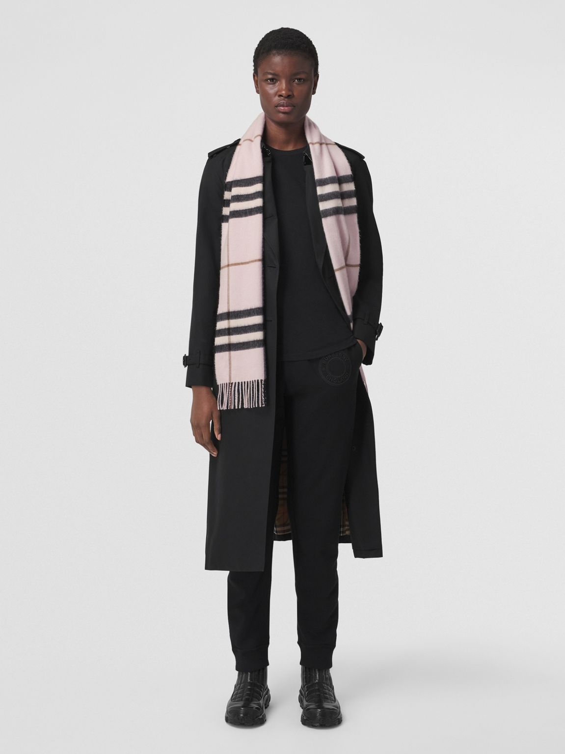 sharf-burberry-svetlo-rozovyj2_f10289380