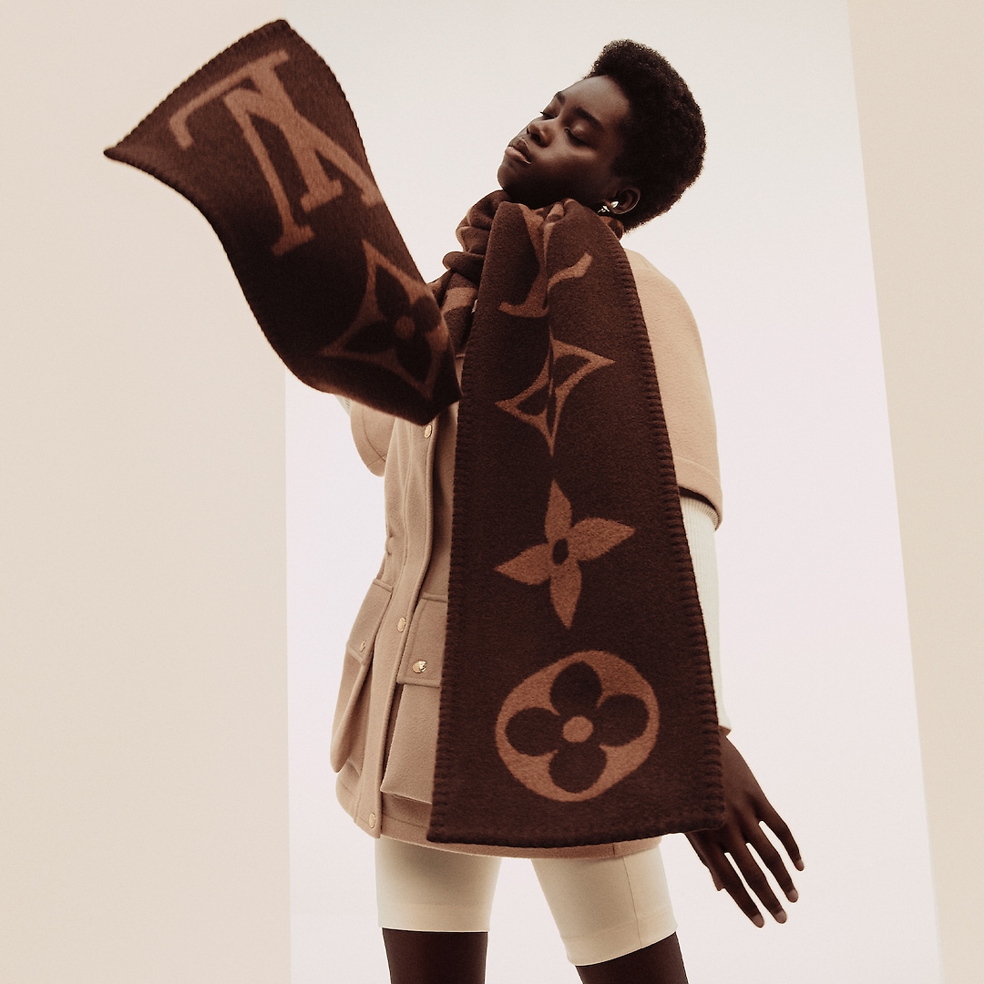 sharf-louis-vuitton-sweet-dreams-korichnevyj1_m10283250