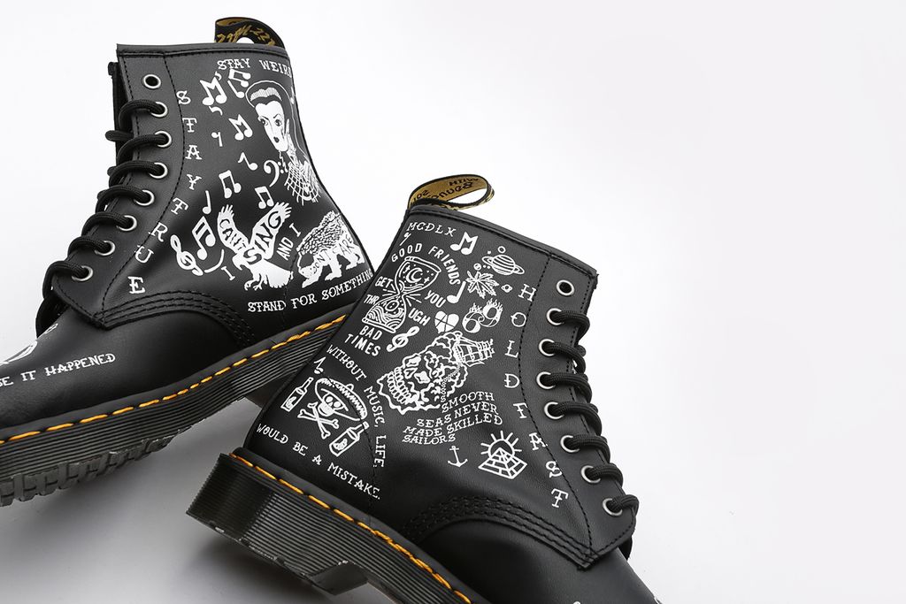 Ботинки-Dr.martens-Scribble-Backhand-Черные1_M10382570-1.jpeg