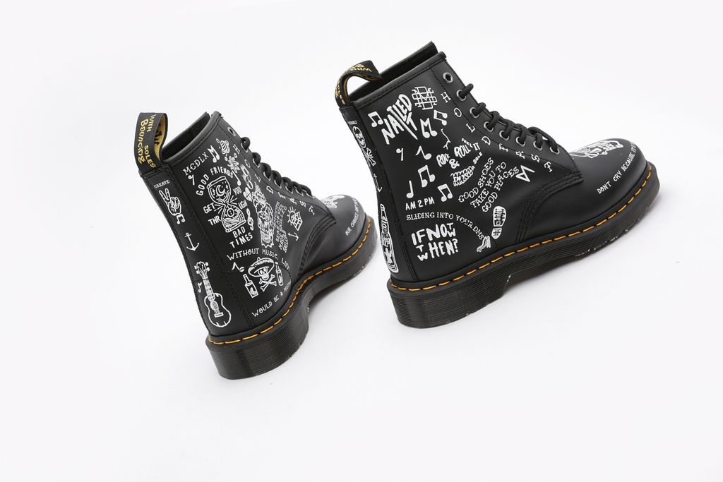 Ботинки-Dr.martens-Scribble-Backhand-Черные2_M10382570-1.jpeg