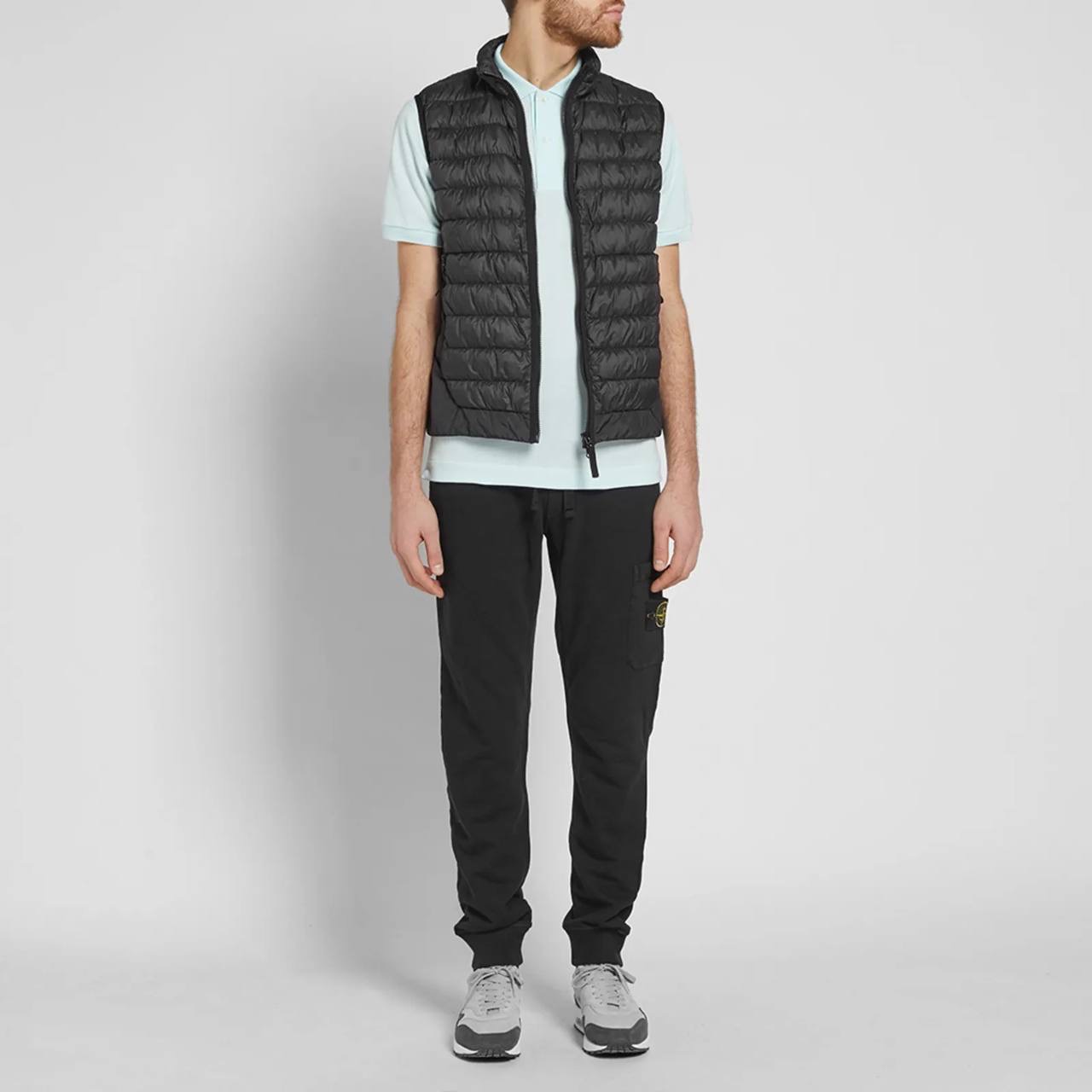 Жилет-Stone-Island-Stone-Island-Черный3_M10370900-1.jpeg