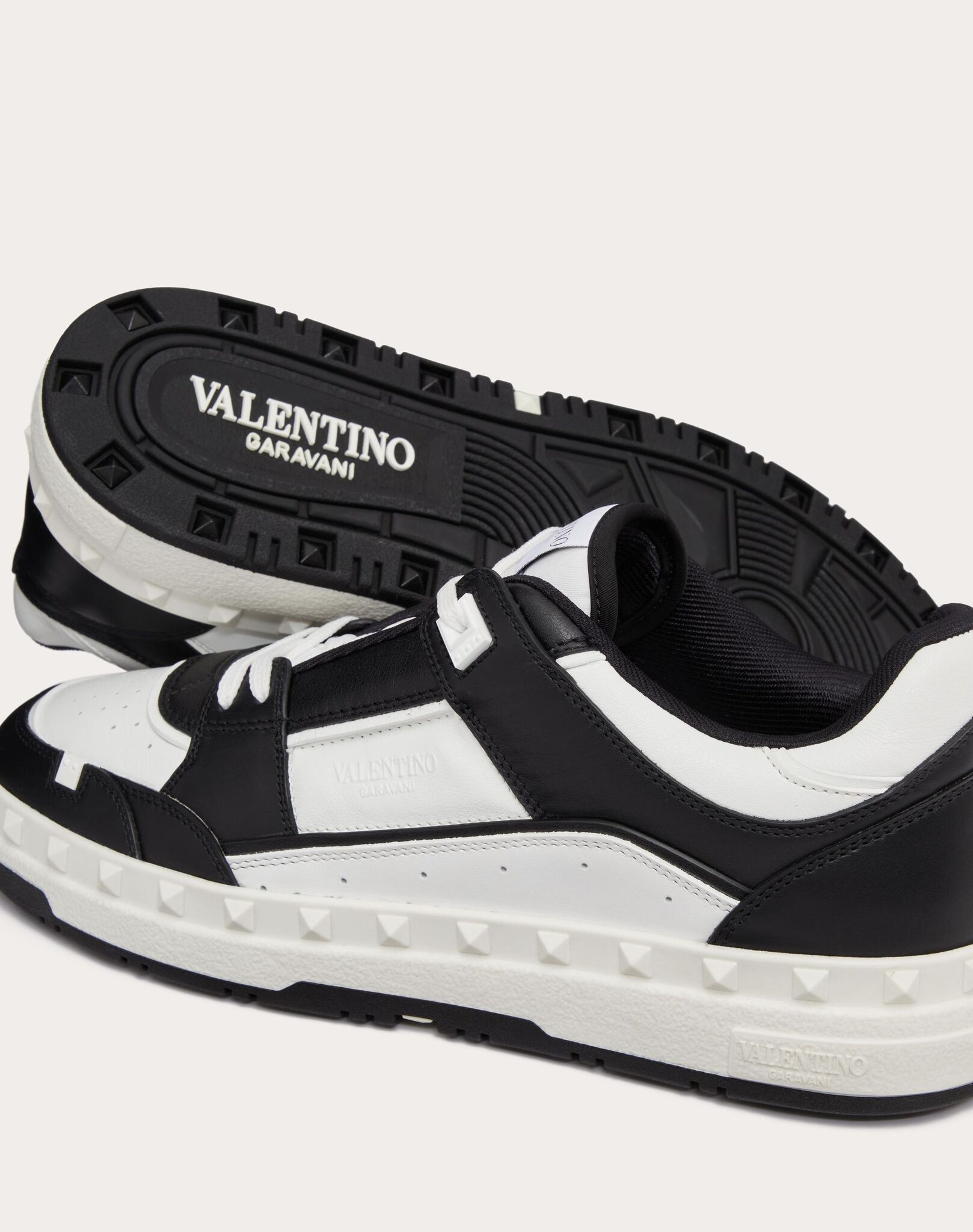 Кеды-Valentino-Freedots-Черные4_F10390680-1.jpeg