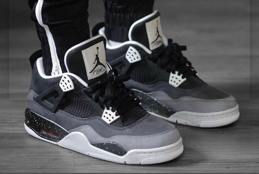 Кроссовки-Nike-Air-Jordan-4-Retro-Черные1_F10368020-1.jpeg