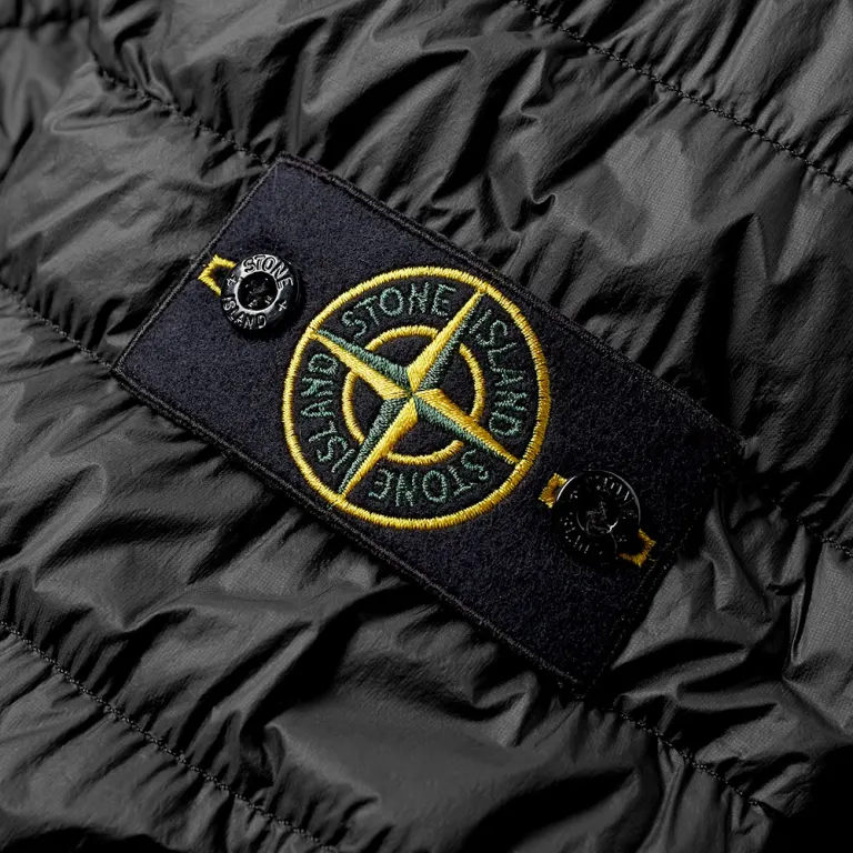 Куртка-Stone-Island-Черная3_M10382500-1.webp