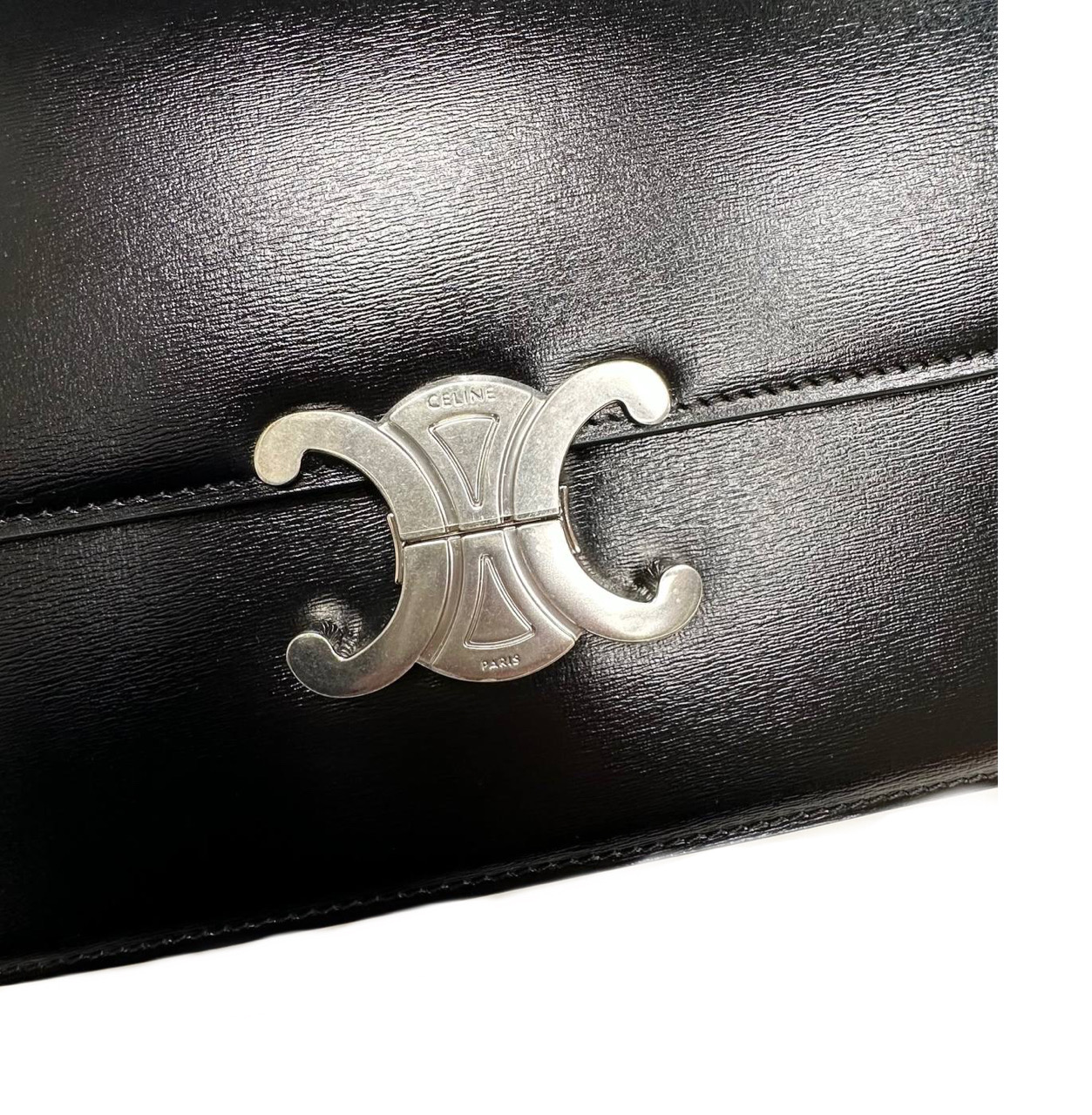 Сумка-Celine-Medium-Triomphe-Bag-Черная1_N10385000-1.jpeg
