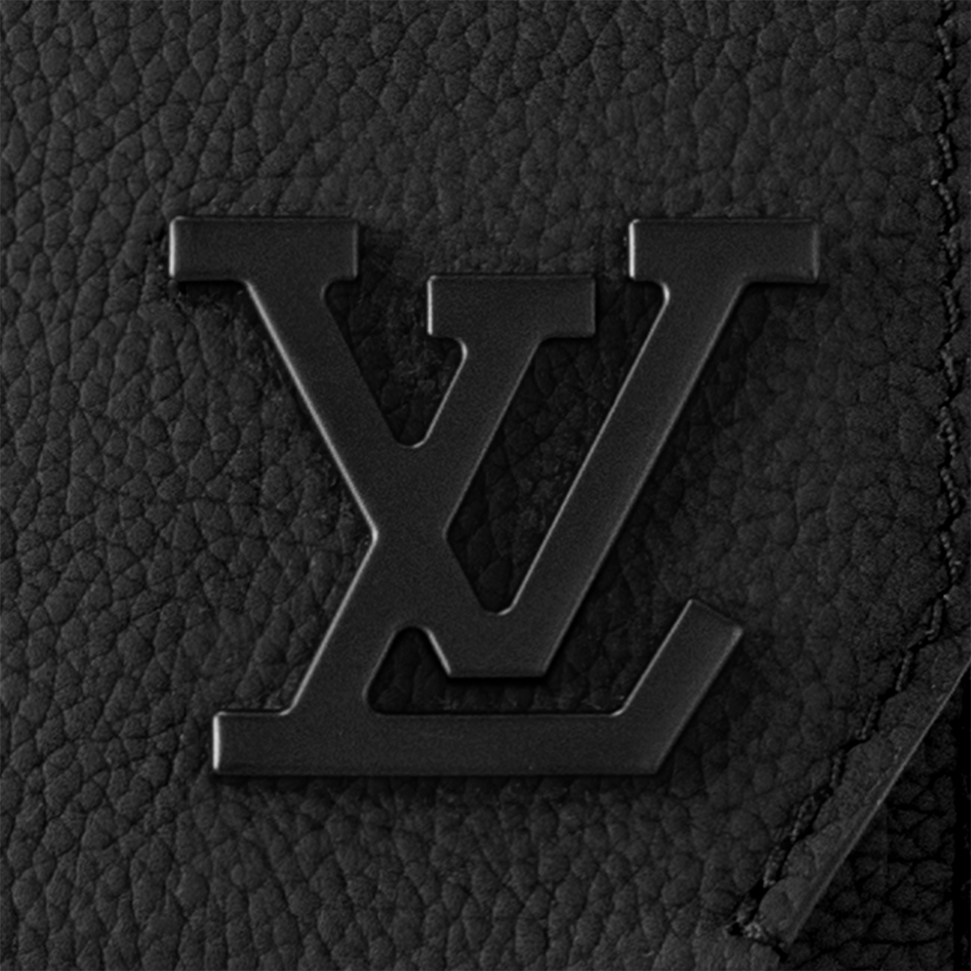 Сумка-Louis-Vuitton-Pilot-Черная3_N10373240-1.png