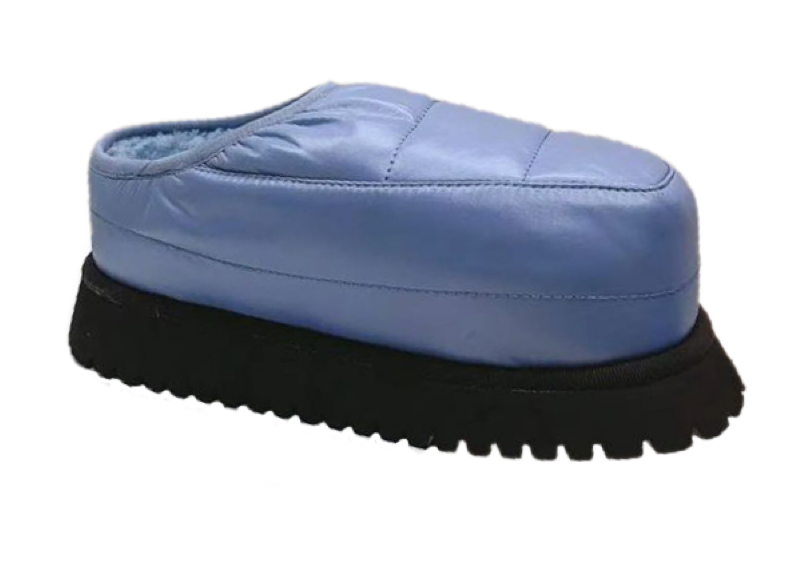 Тапочки-Maison-Margiela-Mm6-Голубые_F10375050-1.png
