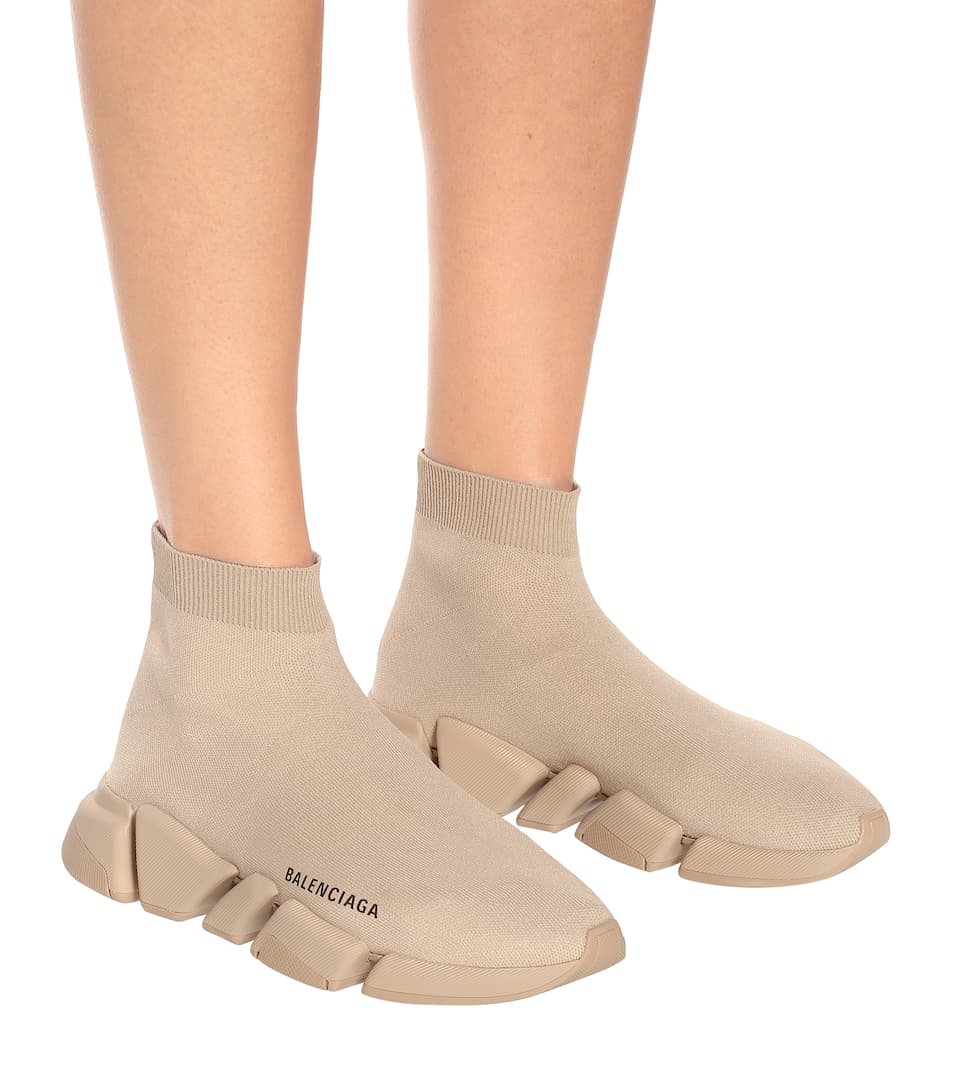 Кроссовки-Balenciaga-Speed-Бежевые3_F10240850-1.jpeg