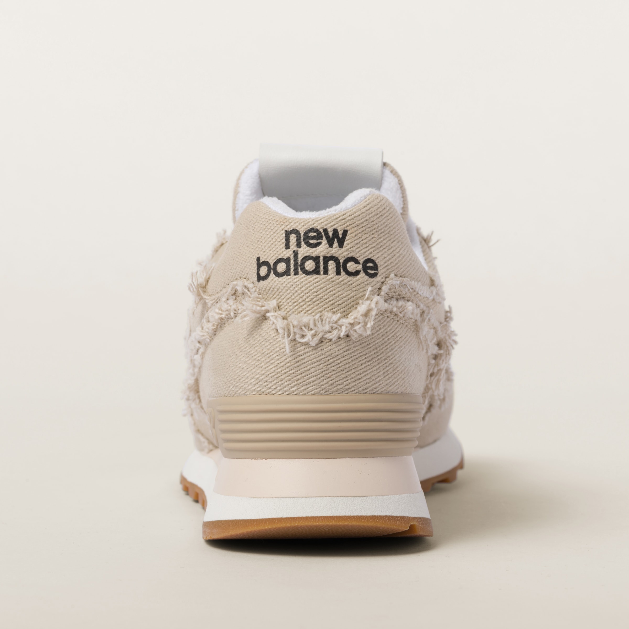 Кроссовки-Miu-Miu-X-New-Balance-New-Balance-574-X-Miu-Miu-Бежевые2_F10415840-1.jpeg