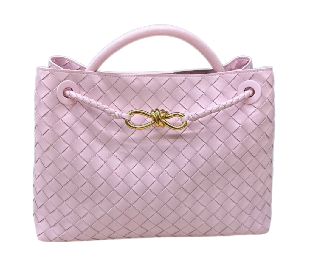 Сумка-Bottega-Veneta-Andiamo-Medium-Светло-розовая_N10424300-1.png