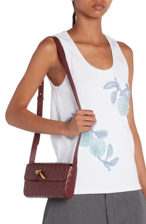 Сумка-Bottega-Veneta-Andiamo-Коричневая1_N10415450-1.webp