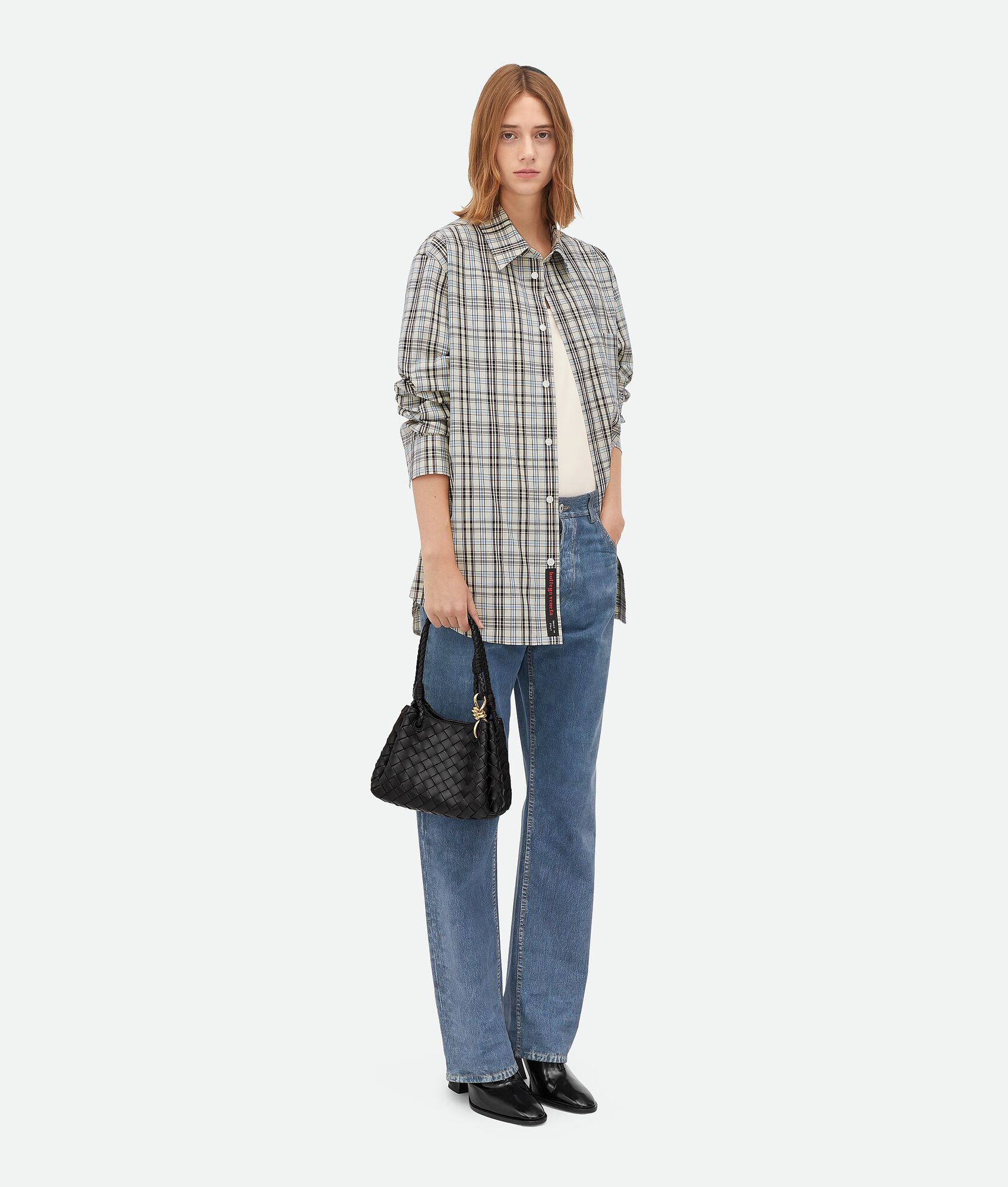 Сумка-Bottega-Veneta-Parachute-Small-Intrecciato-Черная1_N10418380-1.jpeg